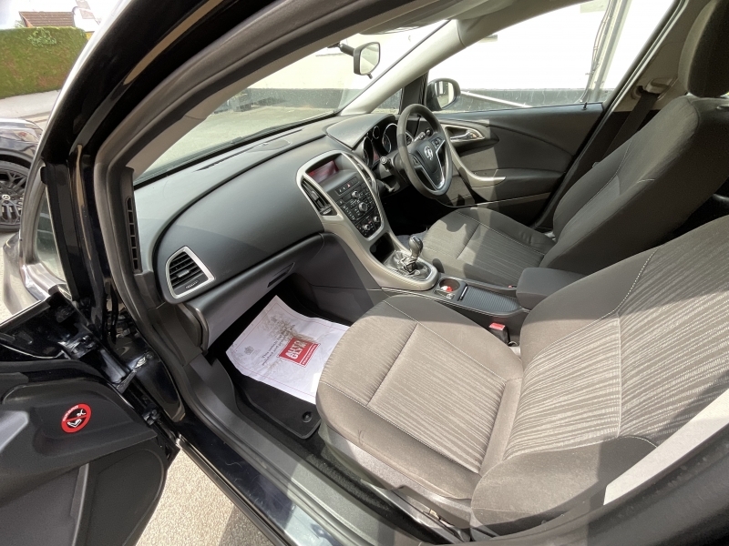 Vauxhall Astra 1.7 Cdti 16V Ecoflex Exclusiv Black #3