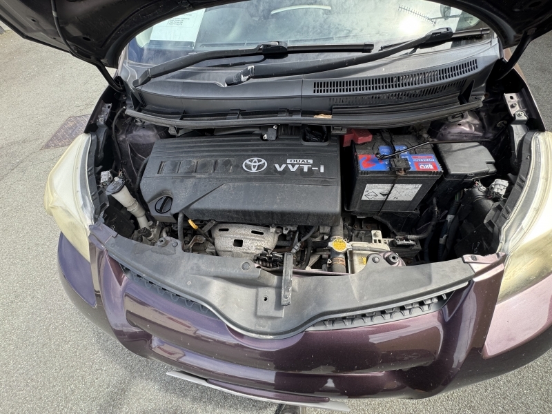 Toyota Urban Cruiser Hatchback Purple #5