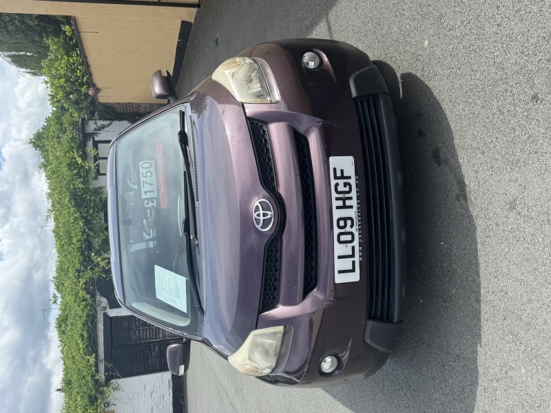 Toyota Urban Cruiser D-4d Silver #18
