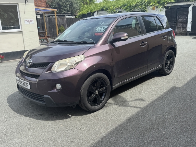Toyota Urban Cruiser D-4d Silver #17