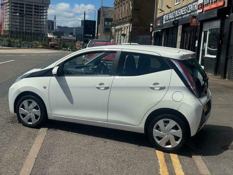 Toyota Aygo 1.0 Vvt-i X-play Euro White #6