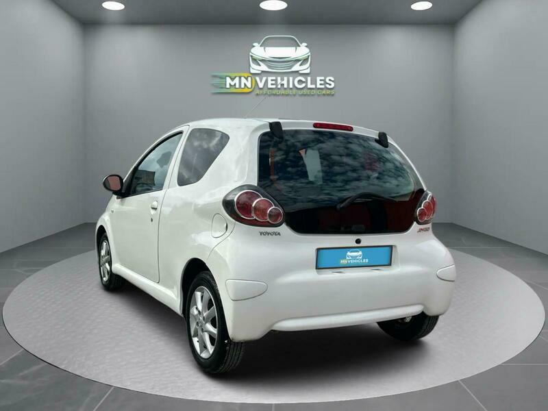 Toyota Aygo Vvt-i Fire Ac White #6