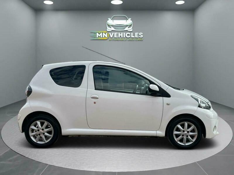 Toyota Aygo Vvt-i Fire Ac White #4