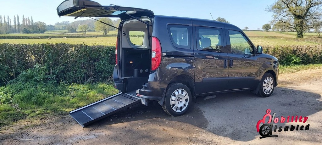 Fiat Doblo Diesel Black