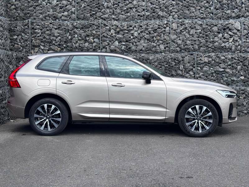 Volvo XC60 2.0 B4d Plus Dark Awd Geartronic - 2023 73 WD73LCG Gold #3