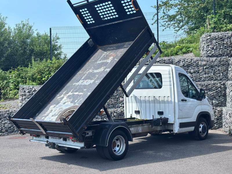 Maxus Deliver 9 2.0 D20 150 Chassis Cab White #6