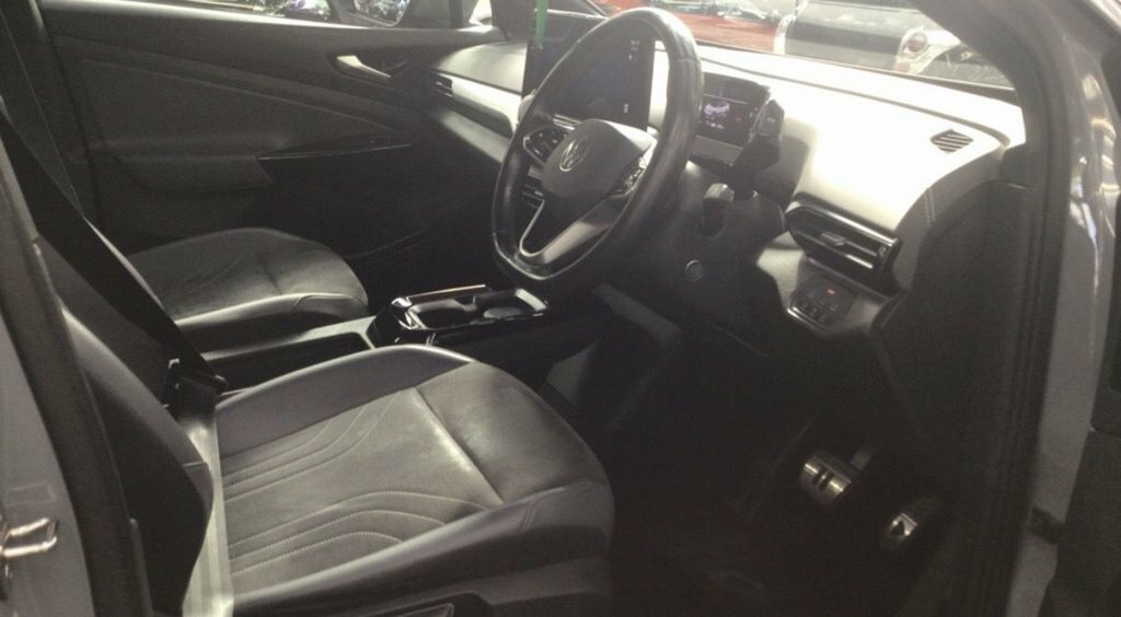 Volkswagen ID.5 Suv Grey #4