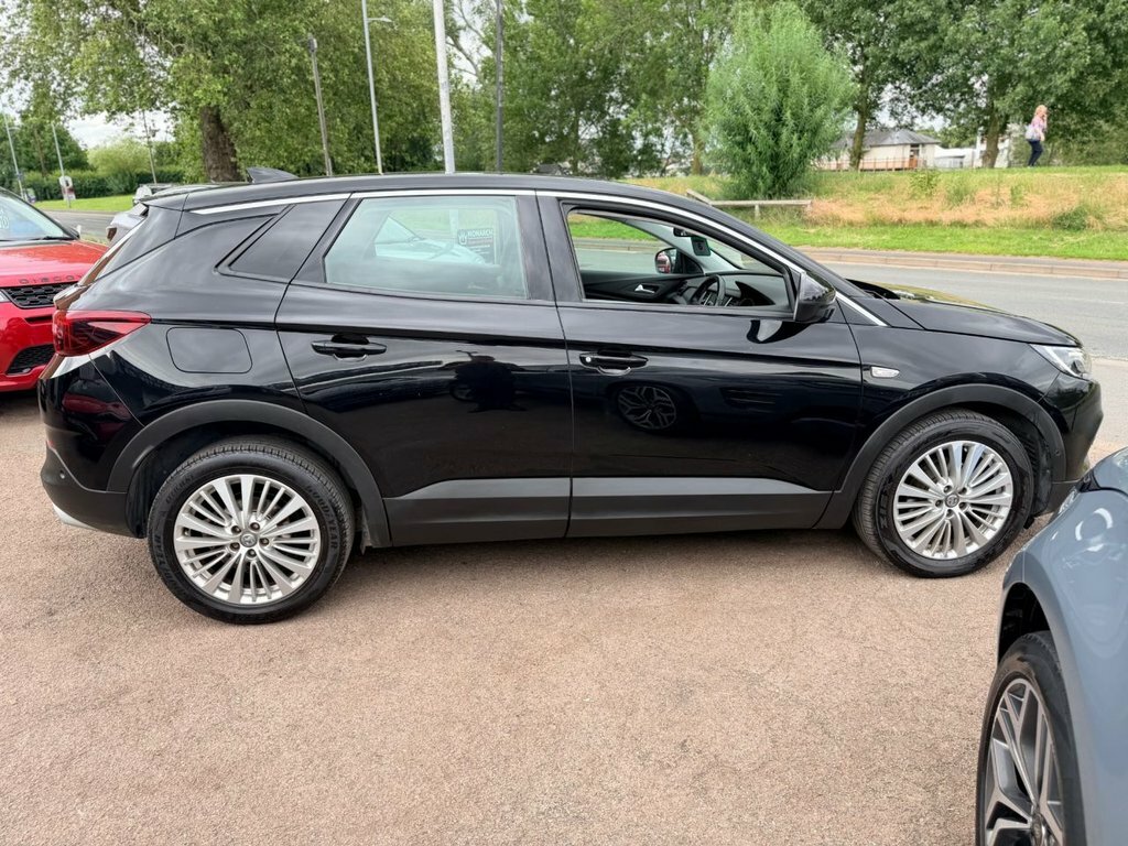 Vauxhall Grandland X 1.5L Sport Nav SG69UJU Black #4
