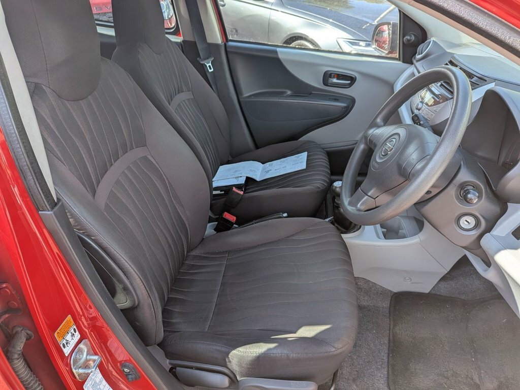 Nissan Pixo 1.0 N-tec White #9