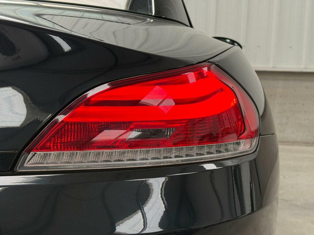 BMW Z4 18I 2.0 154 Bhp Convertible Red #27