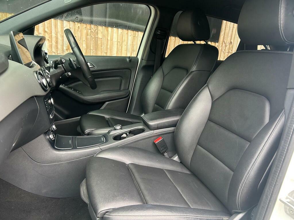 Mercedes-Benz B Class B250e Sport Premium White #4