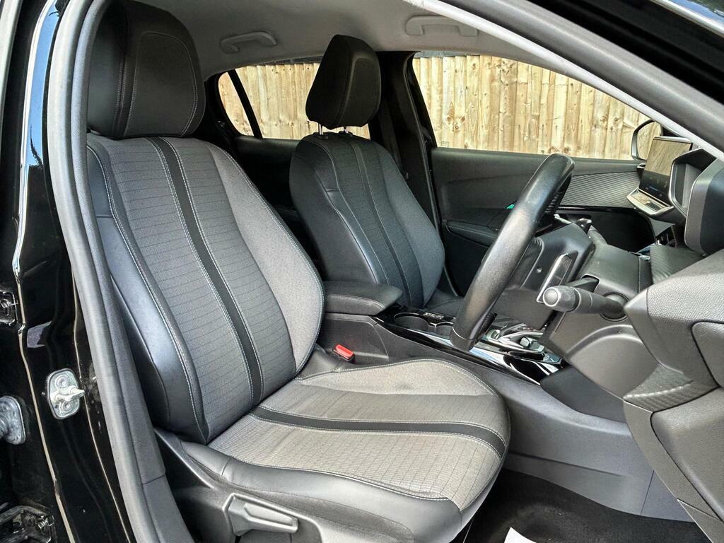 Peugeot 208 1.2 Puretech Allure Premium Eat Euro 6 S S Black #3