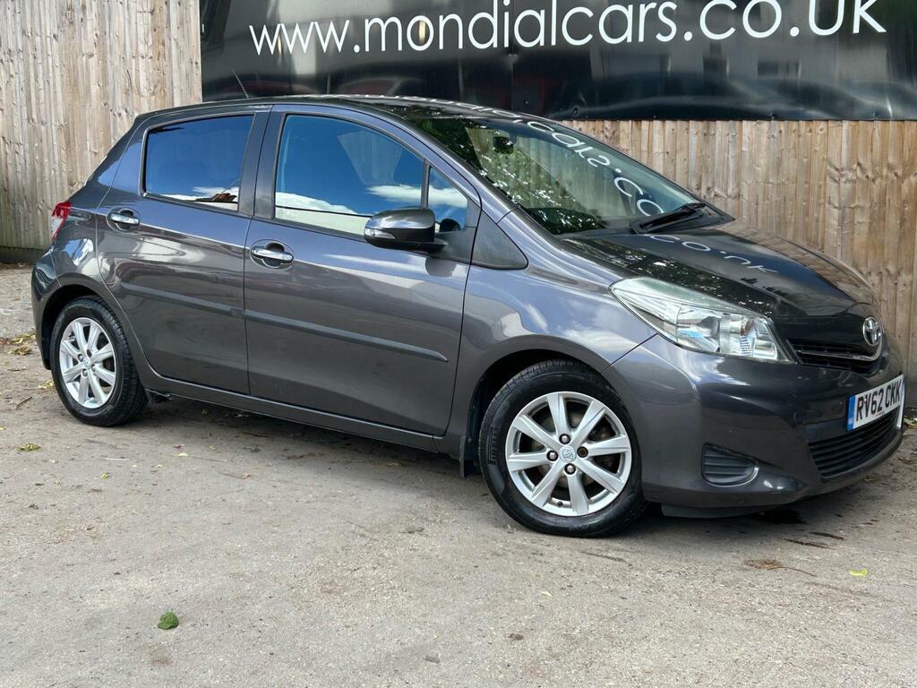 Toyota Yaris Automatic White #9