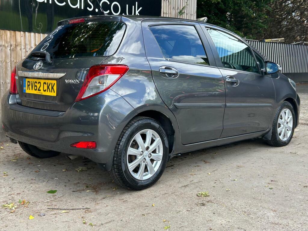 Toyota Yaris Automatic White #14