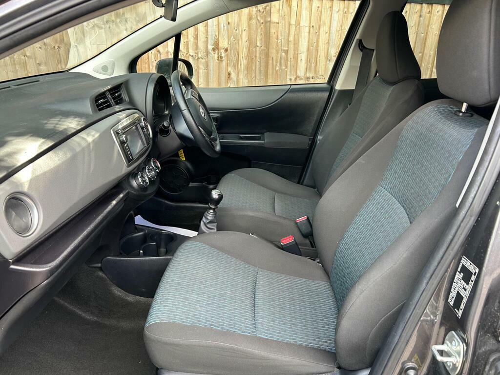 Toyota Yaris 1.33 Dual Vvt-i Tr Euro 5 Grey #4