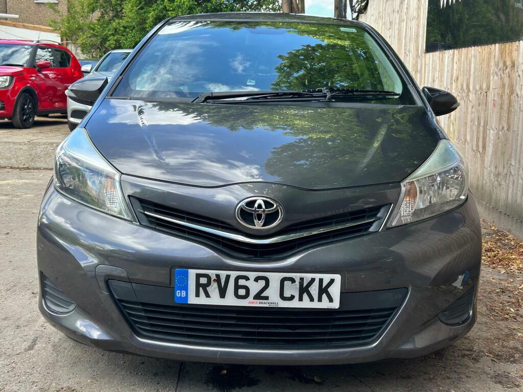 Toyota Yaris Automatic White #17