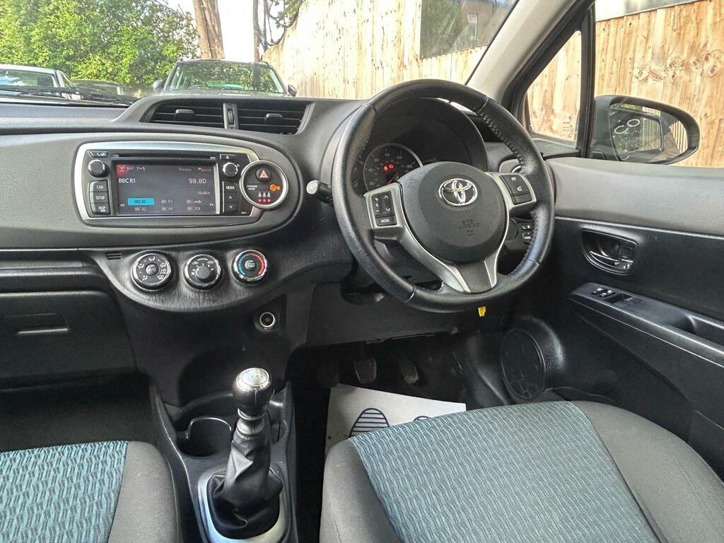 Toyota Yaris Automatic White #22
