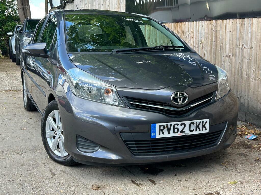 Toyota Yaris Automatic White #7