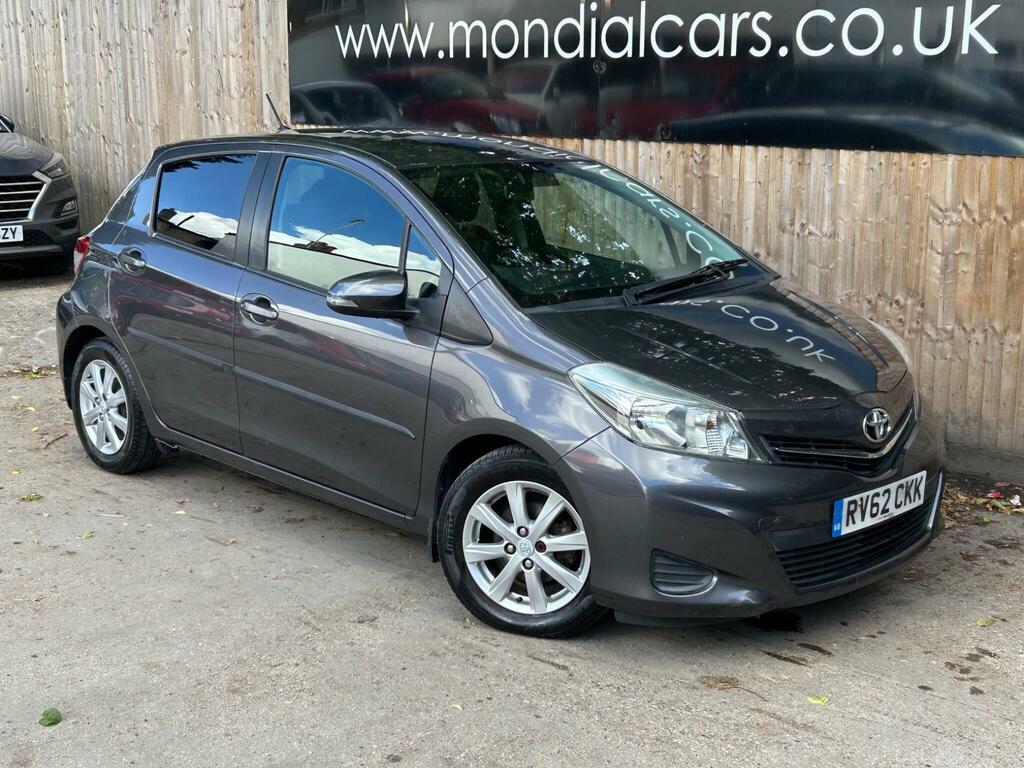 Toyota Yaris Automatic White #10