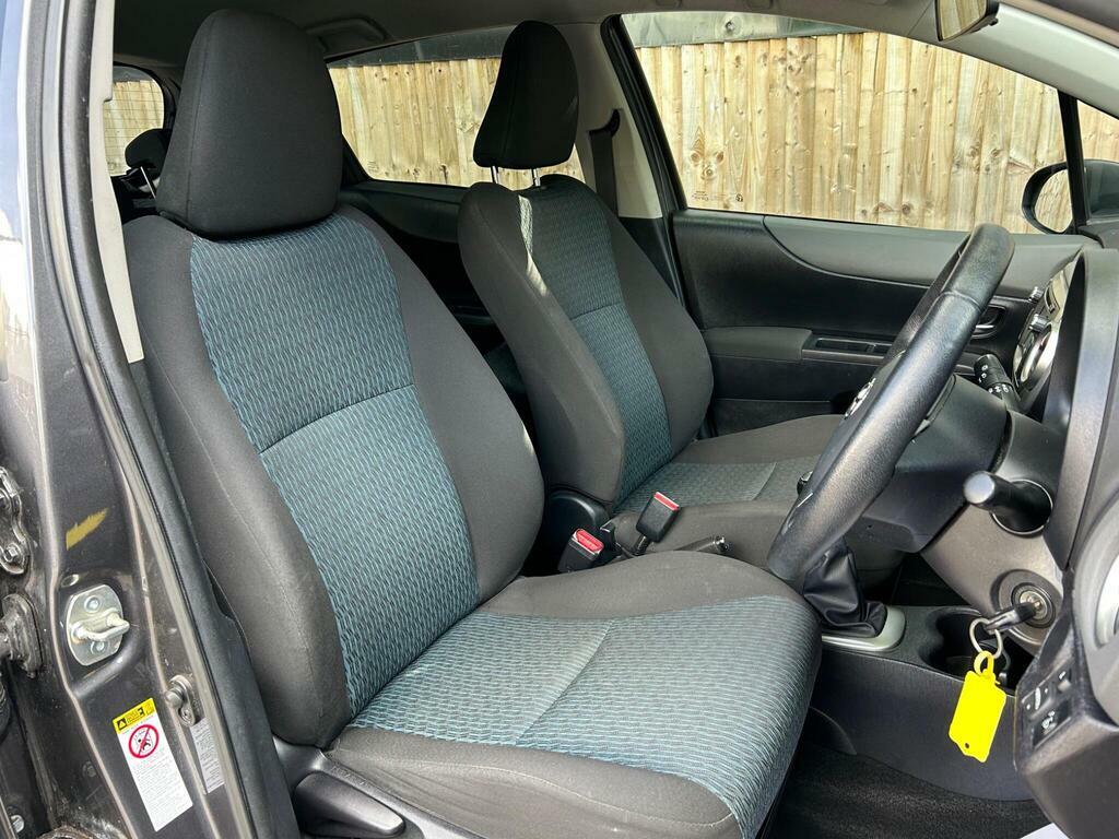 Toyota Yaris 1.33 Dual Vvt-i Tr Euro 5 Grey #3