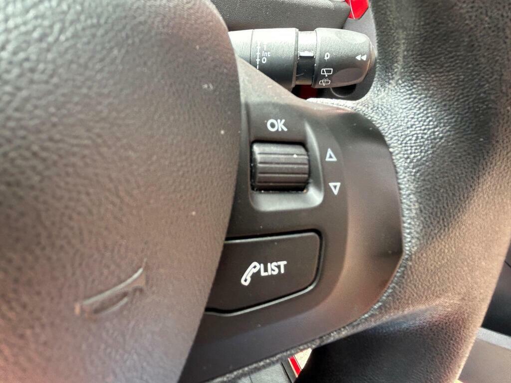 Peugeot 208 Hatchback Thp White #21
