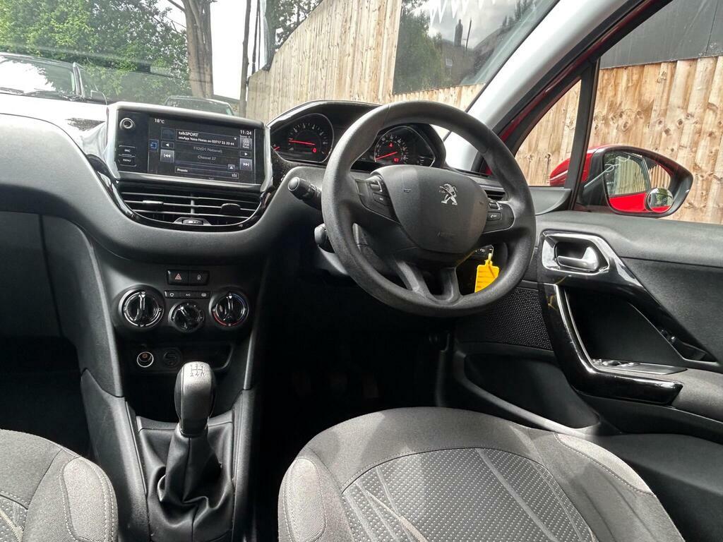 Peugeot 208 Hatchback Thp White #19