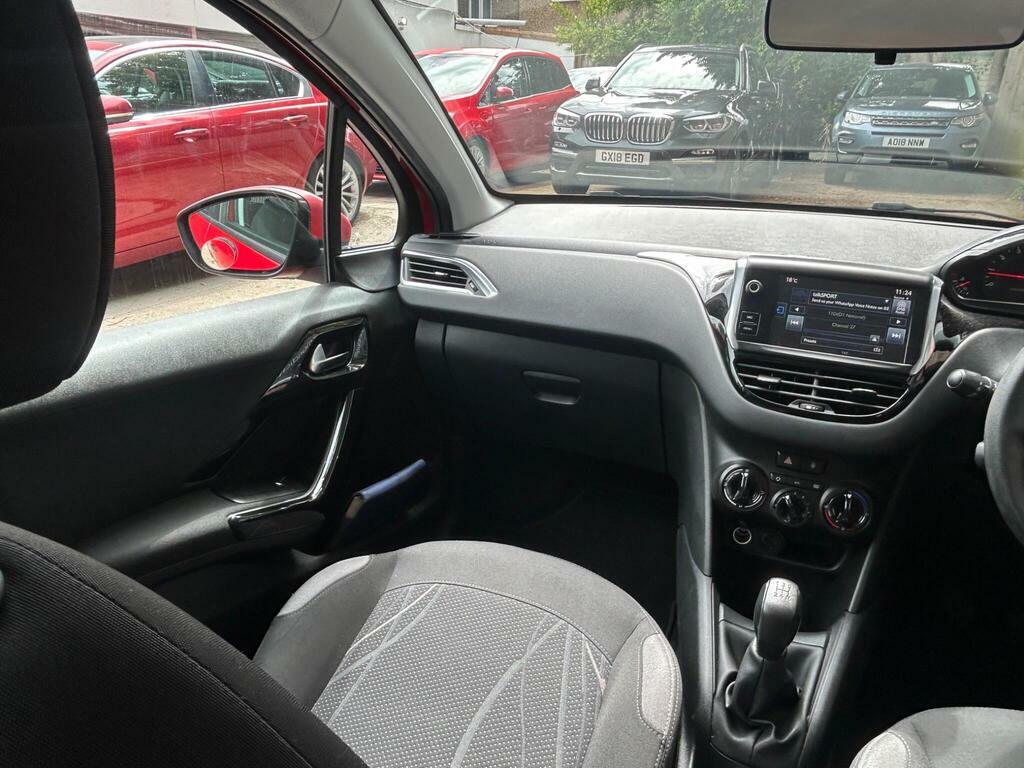 Peugeot 208 Hatchback Thp White #20