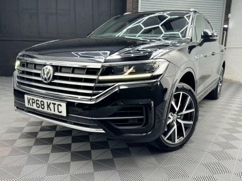 Volkswagen Touareg 3.0 Tdi V6 Black #3