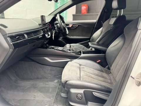 Audi A4 2.9 Rs 4 Tfsi Quattro Carbon Edition 444 Bhp Black #47