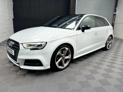 Audi S3 2.0 Tfsi Black White #4