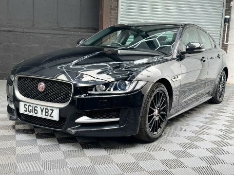 Jaguar XE 2.0D R-sport Euro Black #4