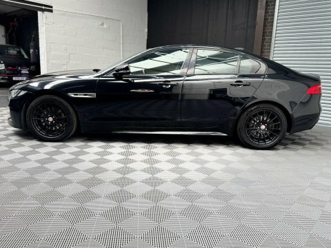 Jaguar XE 2.0D R-sport Euro Black #5