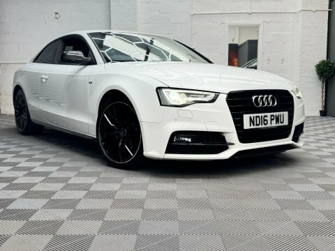 Audi A5 2.0 Tdi Black White