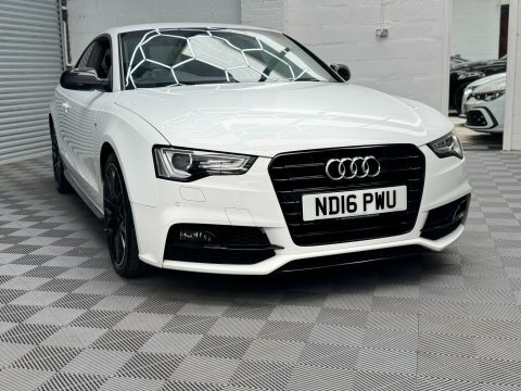 Audi A5 2.0 Tdi Black White #6
