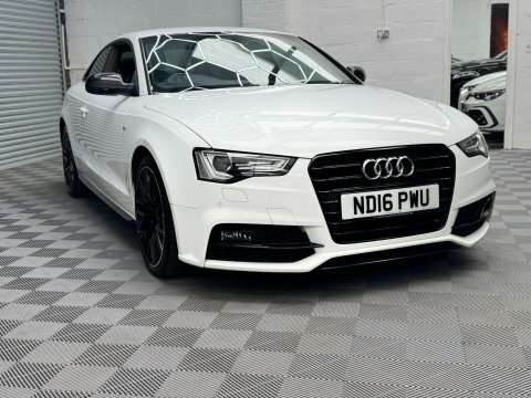 Audi A5 2.0 Tdi Black White #5