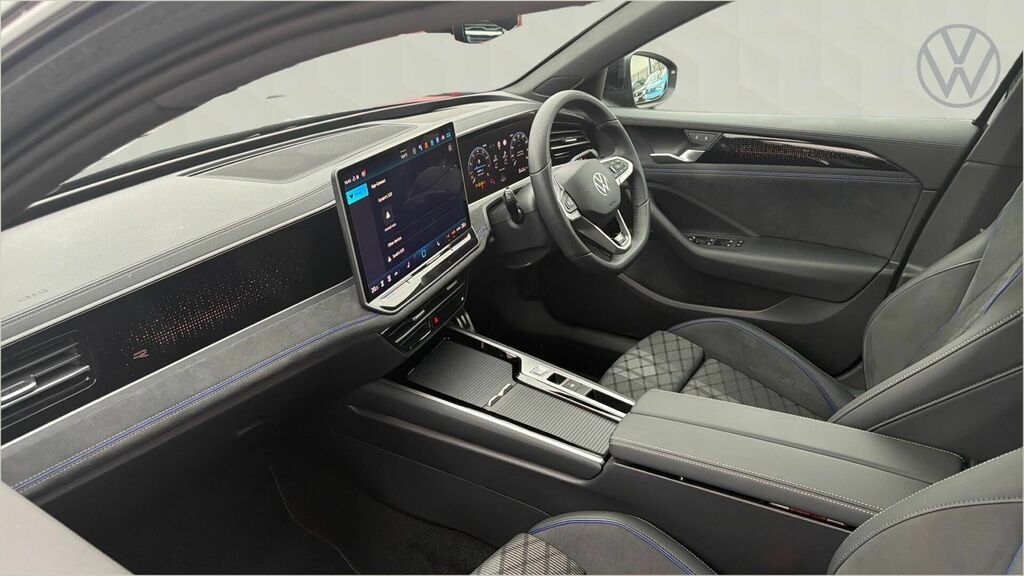 Volkswagen Passat 2.0 Tsi R-line Dsg Euro 6 5-Door CA75YUL Black #2