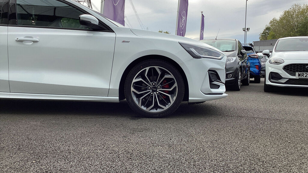Ford Focus 1.0T Ecoboost Mhev St-line X Dct Euro 6 5-Door CK75YBU White #5