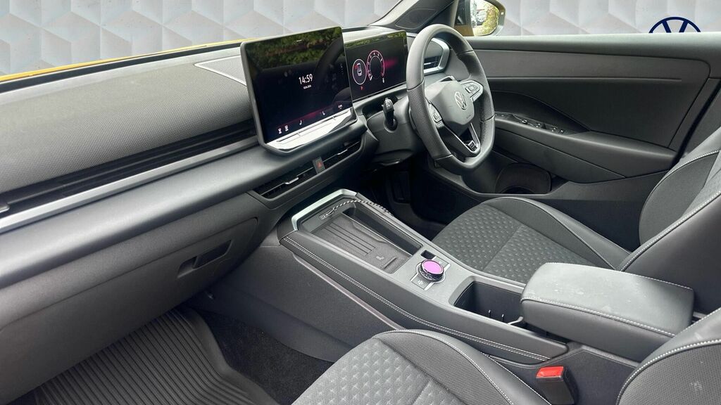 Volkswagen T-Roc Etsi Mhev R-line Dsg Euro 6 5-Door VK26AZA #2