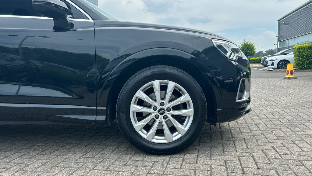 Audi Q3 Tfsi Cod 35 Sport Euro 6 5-Door WO21XYR Black #5