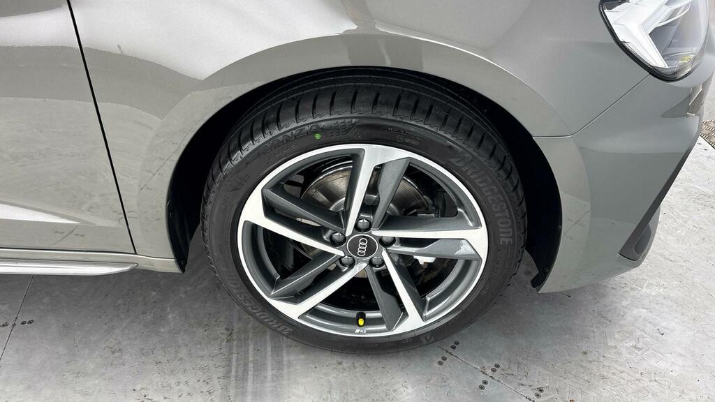 Audi A1 Tfsi 35 S Line Sportback S Tronic Euro 6 5-Door Grey #4