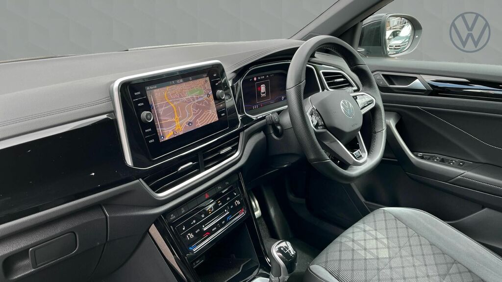 Volkswagen T-Roc Tsi R-line Euro 6 5-Door WP22HNF Black #2