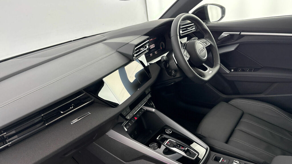 Audi A3 Tfsi Black Edition Sportback S Tronic Euro 6 5-Doo DC25WYX White #2