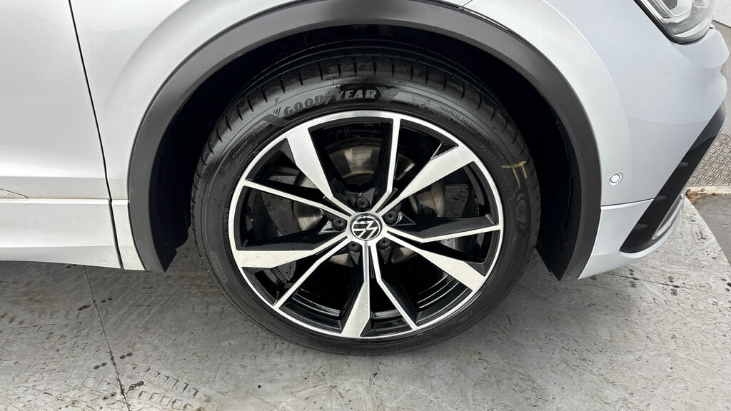 Volkswagen Tiguan Tsi R-line Dsg Euro 6 5-Door MW22VJZ Silver #5