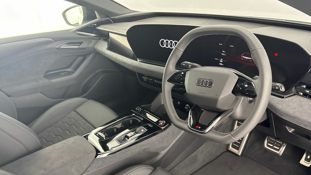 Audi A6 E-tron Avant 100Kwh Performance Edition 1 5-Door White #6
