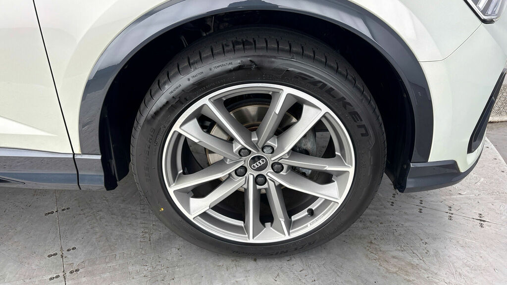 Audi Q3 2.0 Tdi 35 Black Edition Sportback Euro 6 5-Door Silver #5