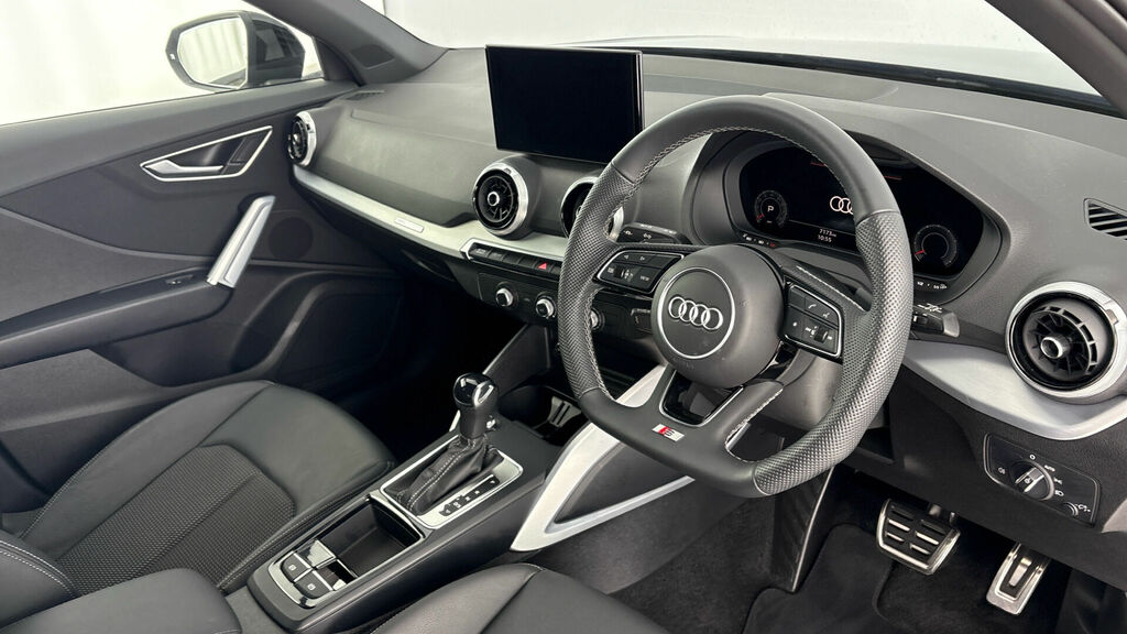 Audi Q2 Tfsi Cod 35 Black Edition S Tronic Euro 6 5-Door DK75WOY Black #6