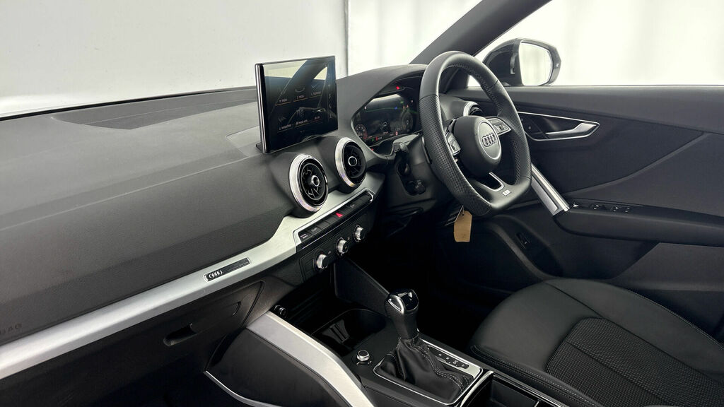 Audi Q2 Tfsi Cod 35 Black Edition S Tronic Euro 6 5-Door DK75WOY Black #2
