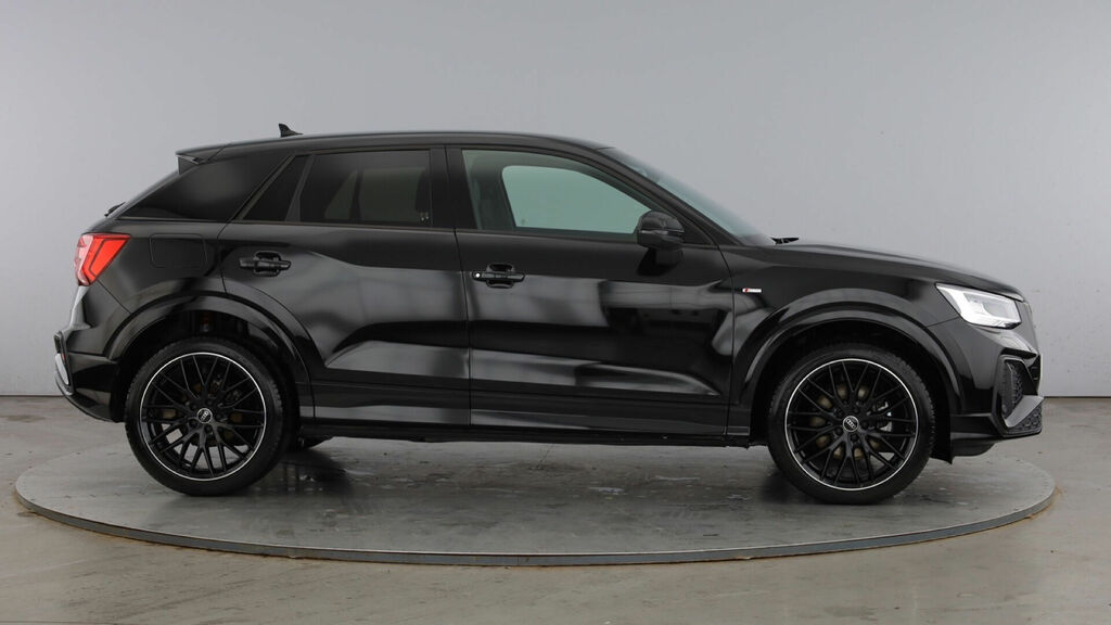 Audi Q2 Tfsi Cod 35 Black Edition S Tronic Euro 6 5-Door DK75WOY Black #4