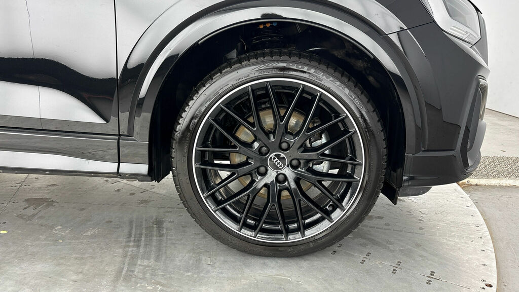 Audi Q2 Tfsi Cod 35 Black Edition S Tronic Euro 6 5-Door DK75WOY Black #5
