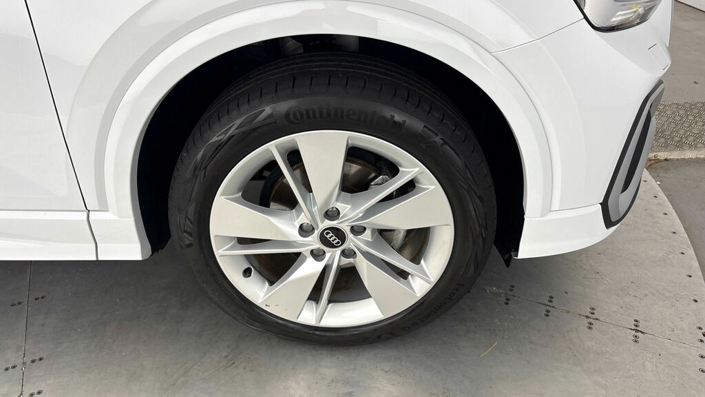 Audi Q2 Tfsi Cod 35 S Line S Tronic Euro 6 5-Door KN75HHA White #5